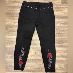 Forever 21 Black Jeans with Red and Green Rose Embroidery Studded Size 18